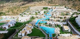 Το Mitsis Blue Domes Resort & Spa